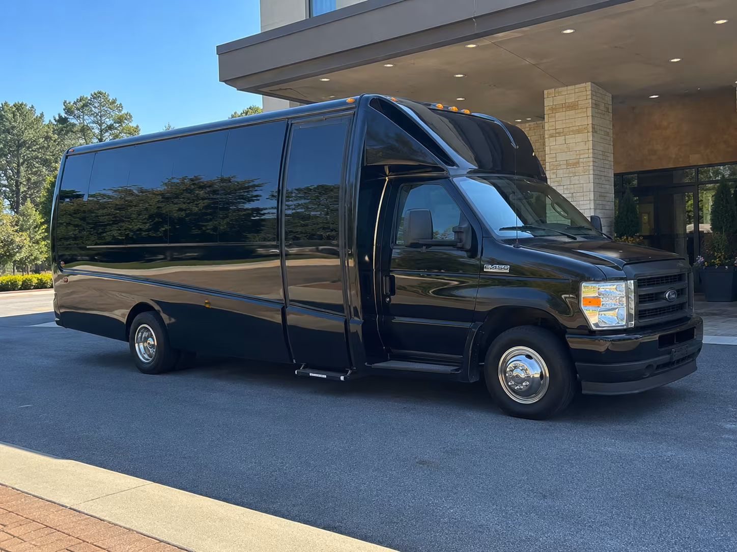 how the type of bus you choose changes the price in cupertino california